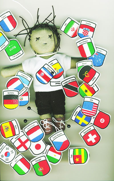 Spielzeug-Voodoo-Puppe zur WM 2010