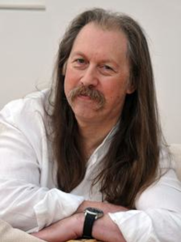 Poträtfoto von Dr. John Elliott