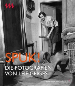 Cover des Ausstellungskataloges "Spuk! Die Fotografien des Leif Geiges"